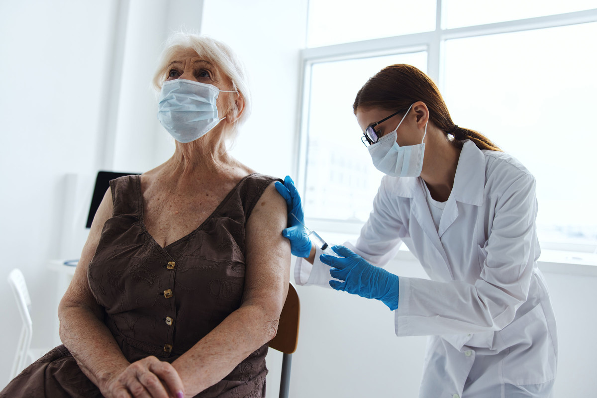 Covid-19: Personen über 80 Jahren wird ab sofort eine weitere Auffrischimpfung empfohlen
