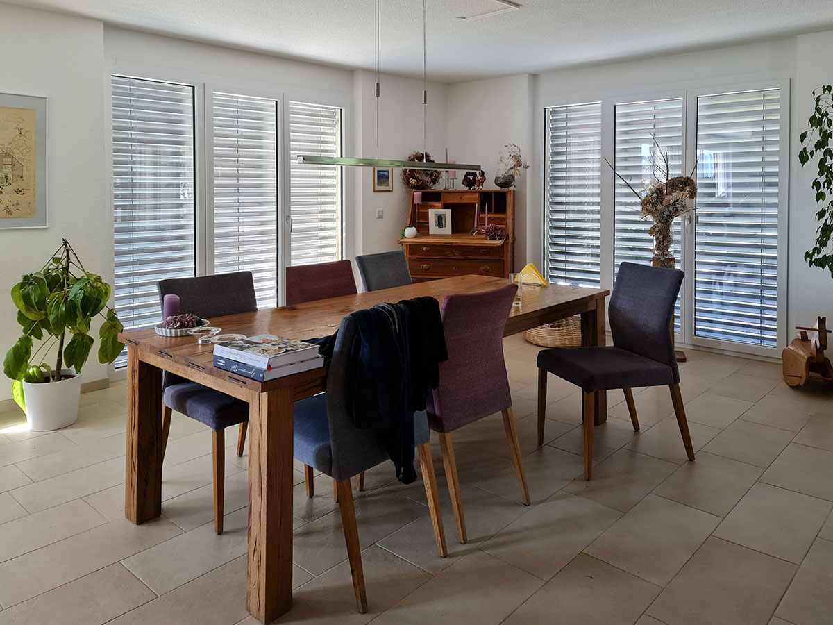 Jetzt vor Hitze schützen - Wohnung abdunkeln. Und was sagen die Pflanzen dazu?