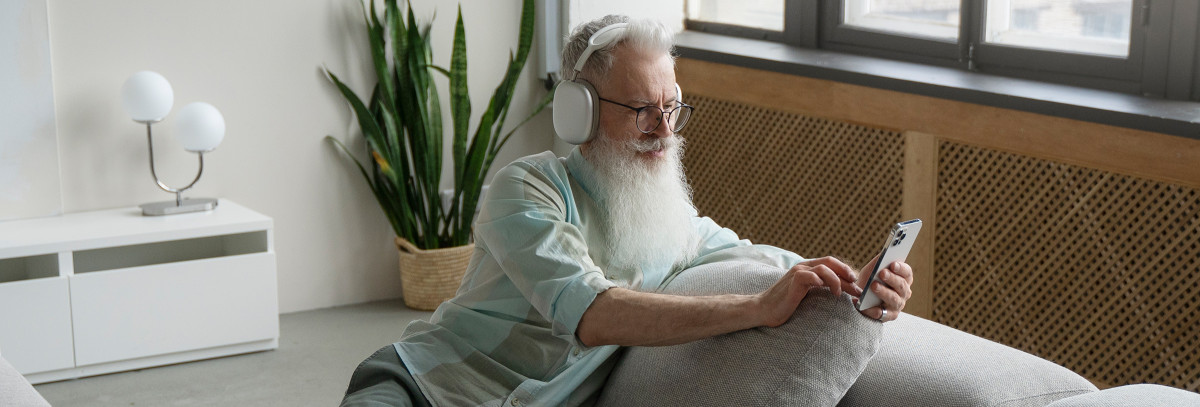 Seniorinnen und Senioren werden älter und fühlen sich jünger